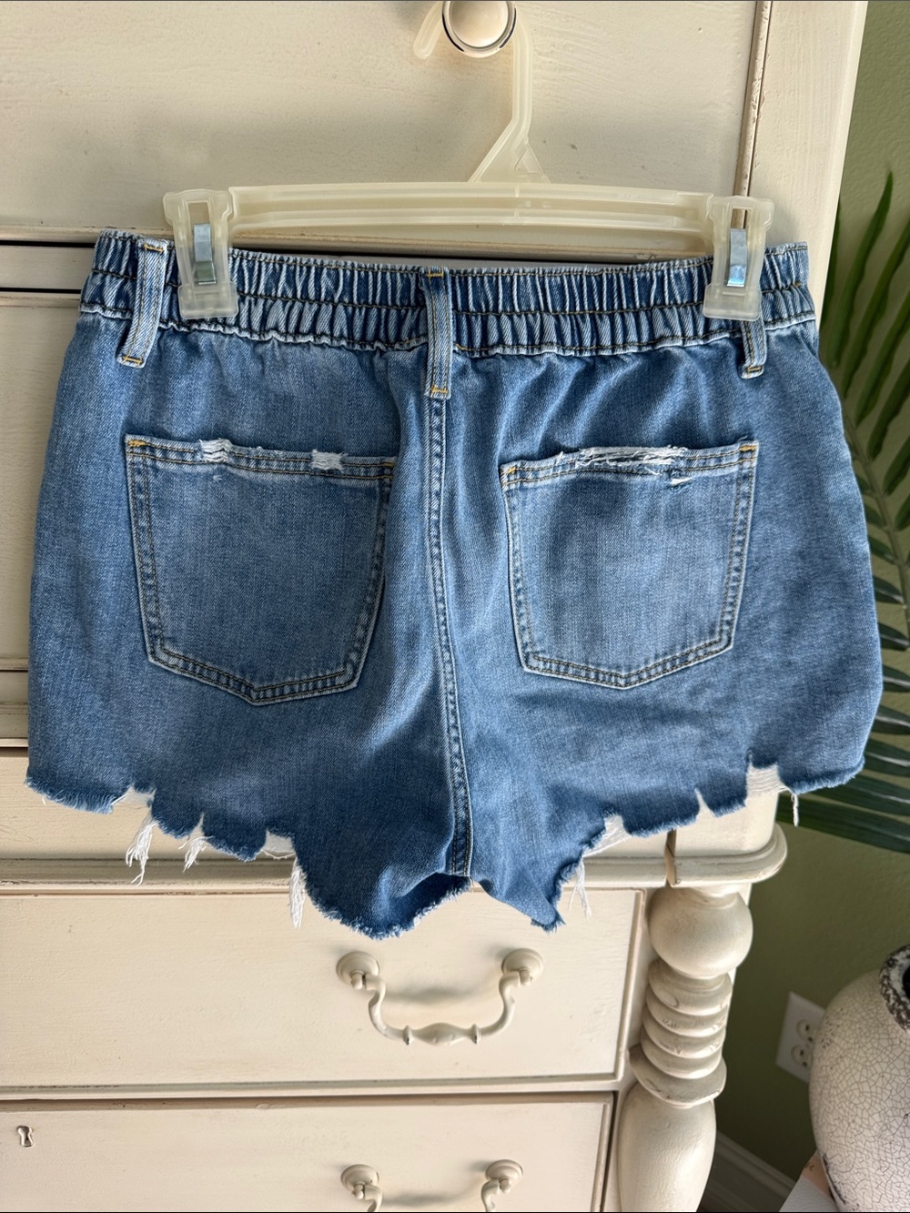 Aerie soft denim pull on shorts Light Wash Distressed size S - Picture 2 of 6